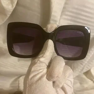 Authentic Oversized Gucci GG0083 Black Sunglasses Gucci | Accessories | Authentic Oversized Gucci Gg083 Black  main image 2